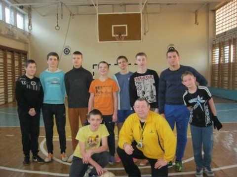 Футбол и зимой бывает Футбол и зимой бывает