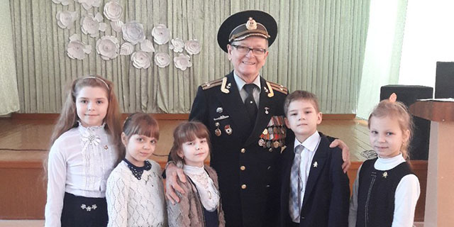 Прием в октябрята