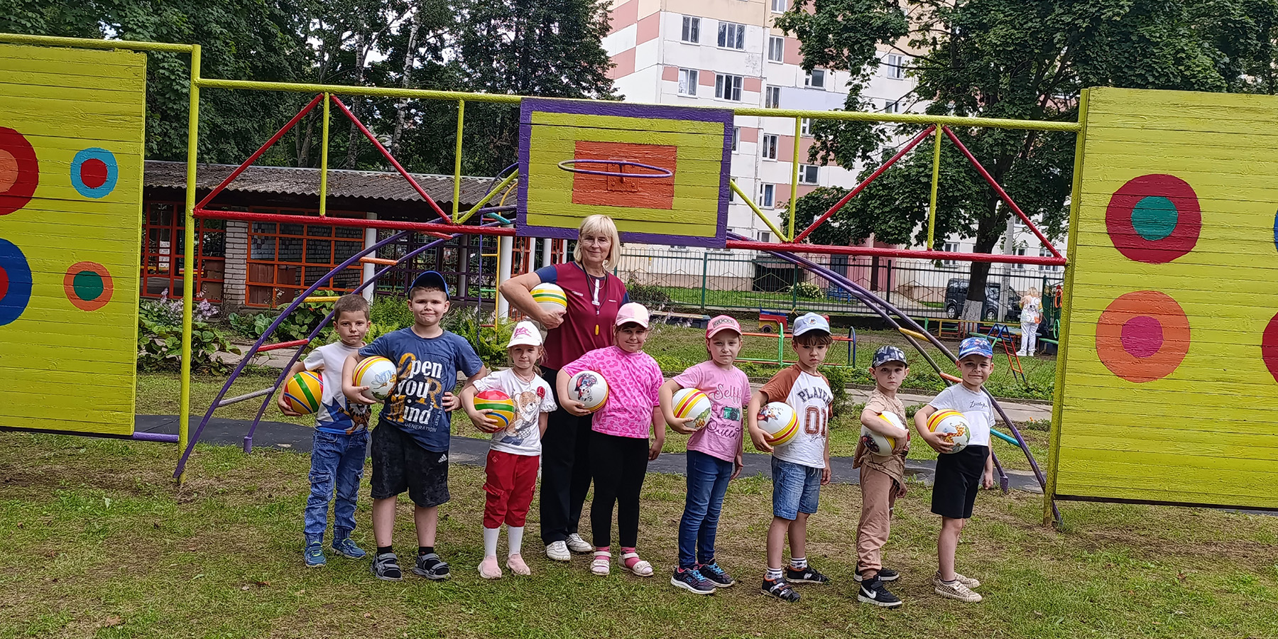 Лето &mdash; чудная пора, рада лету детвора!