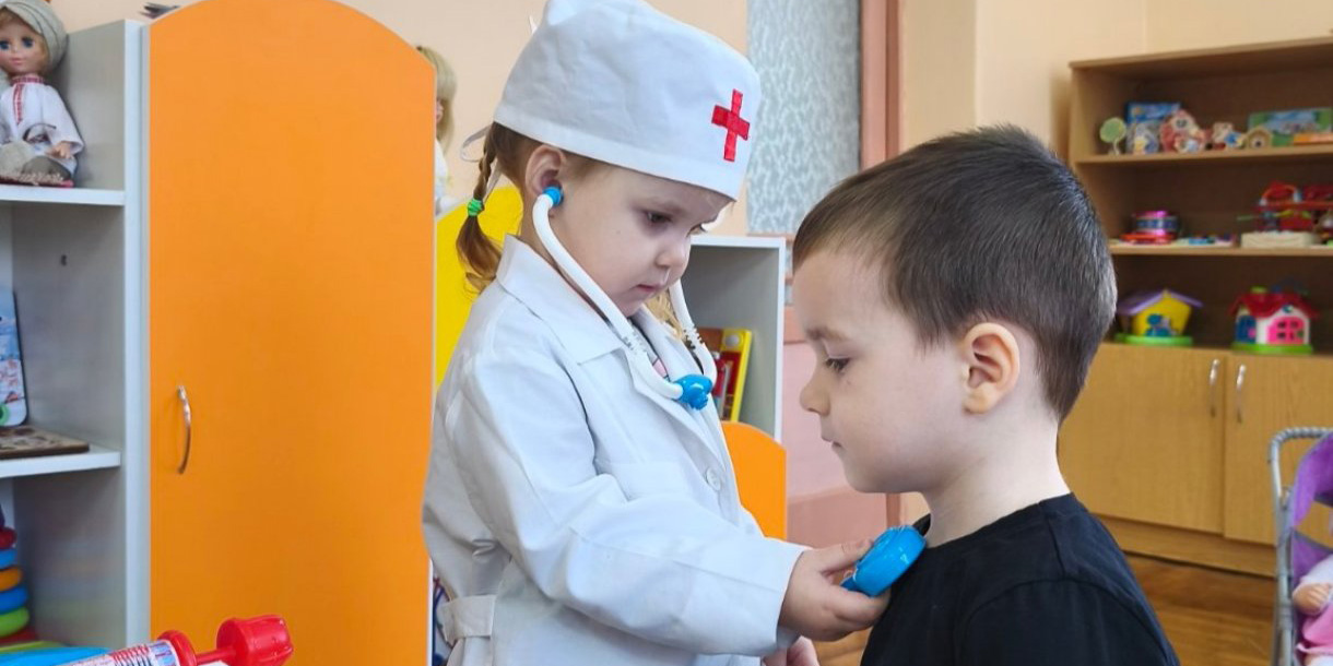 Знакомим с профессиями